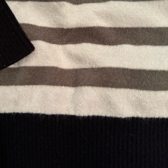 Caslon Long Sleeve Colorblock Hoodie Sweater, Black and Olive Green, Size S - Picture 7 of 7